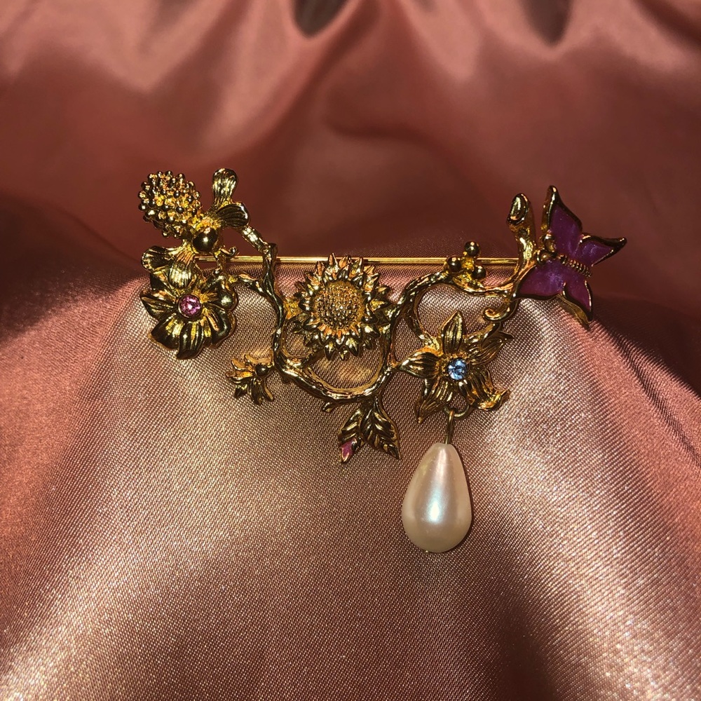 Vintage Avon Bee Butterfly Flower Brooch Pin